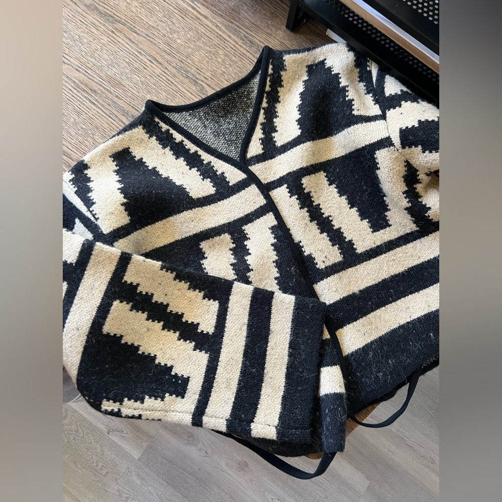 Commense Oversized Southwest Kimono Cardigan (Large)